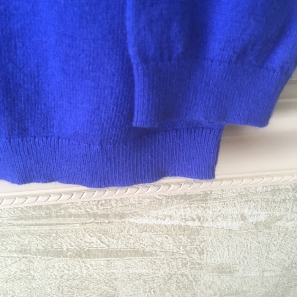 Sweater - Picture 3 of 4